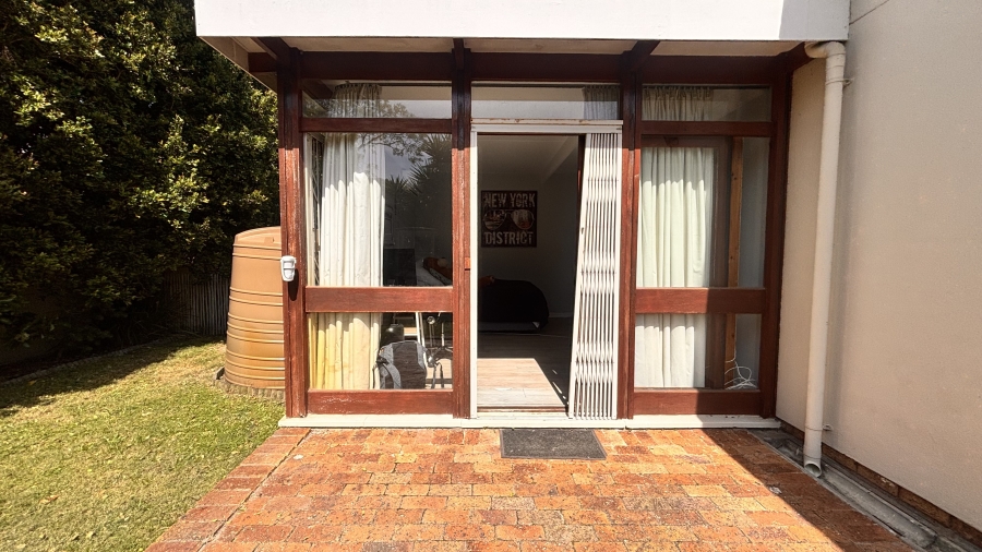 4 Bedroom Property for Sale in Kirstenhof Western Cape